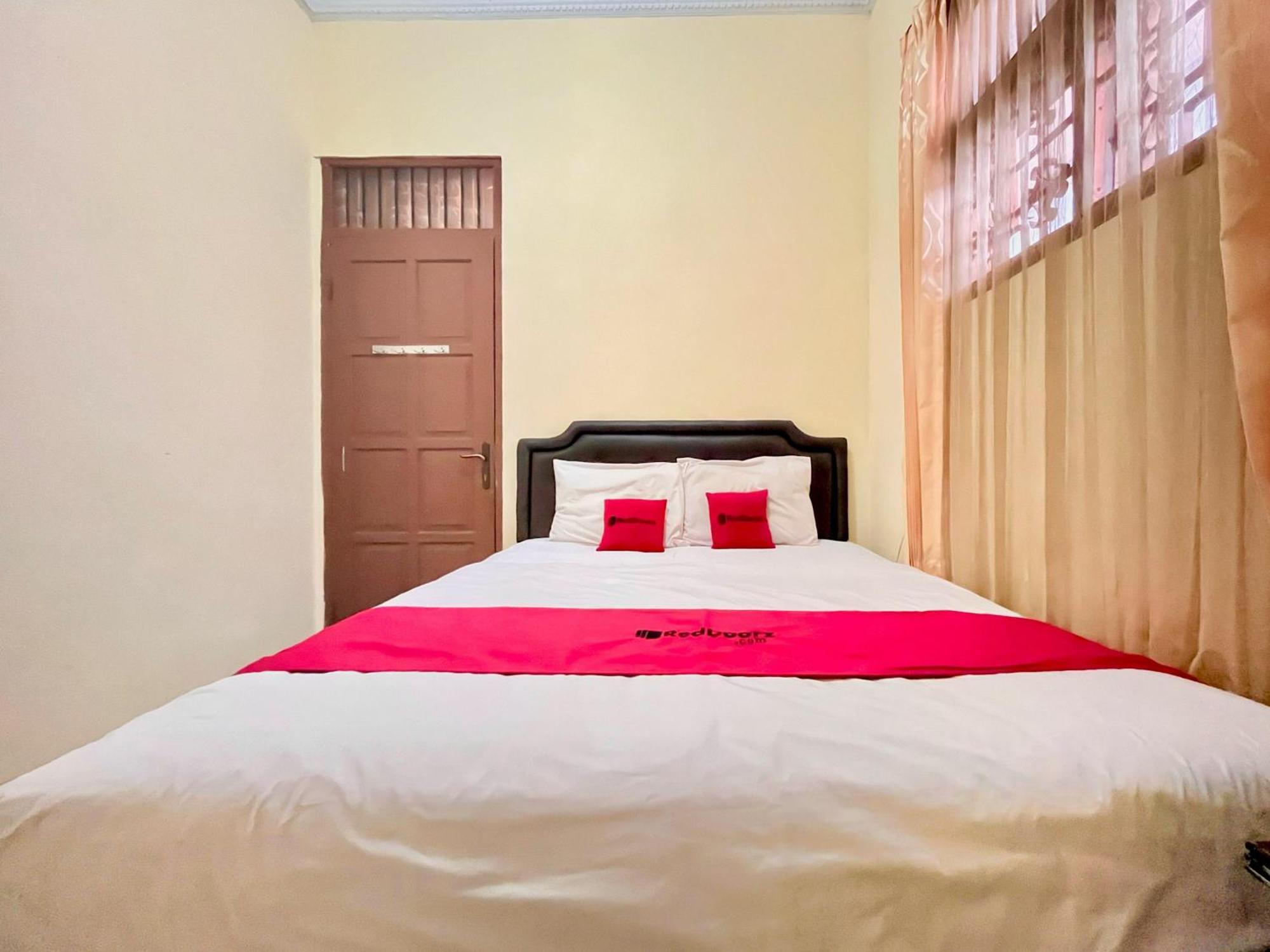 Reddoorz At Hotel Madani Syariah Lempuyangan Yogyakarta Luaran gambar