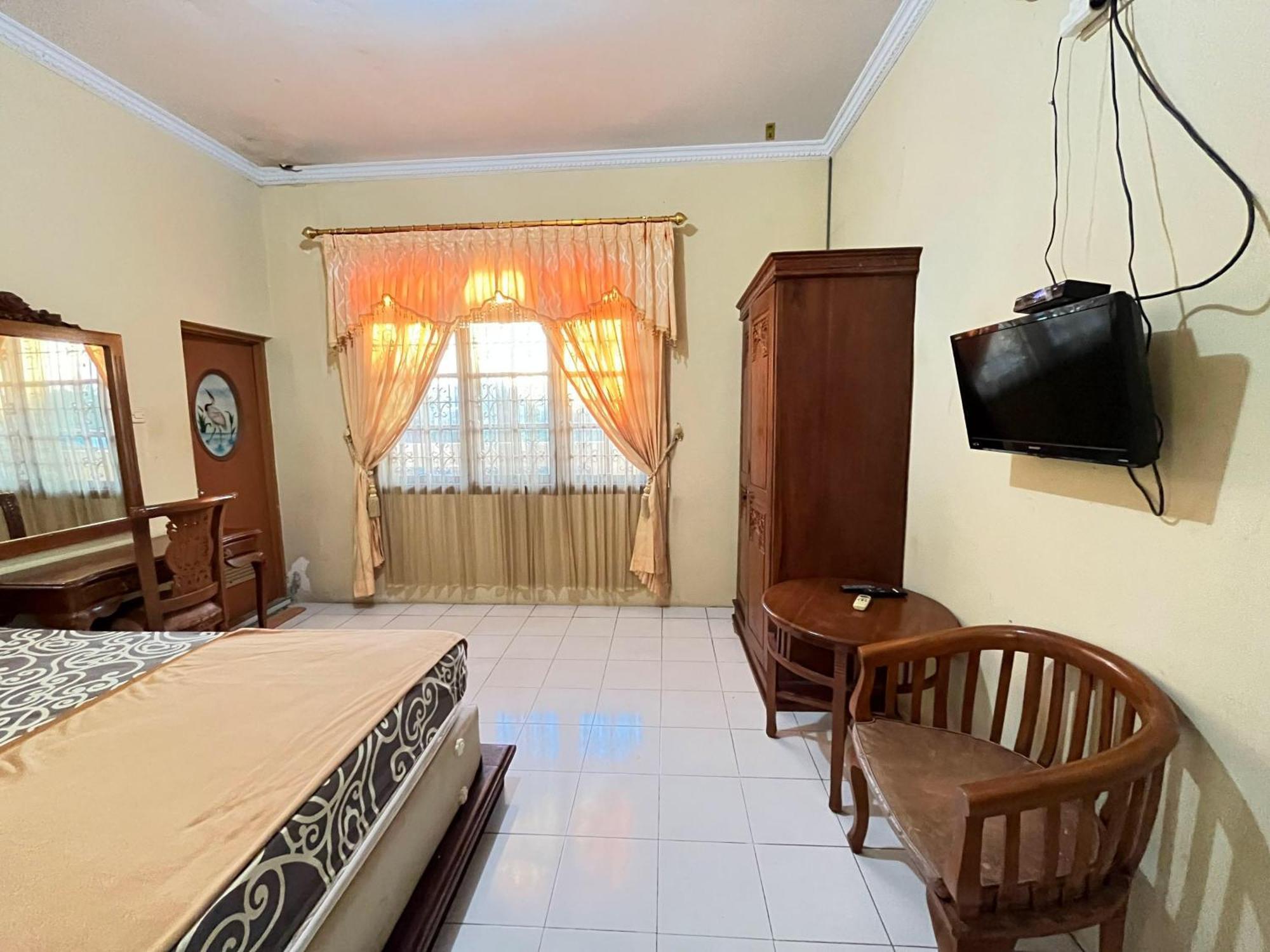Reddoorz At Hotel Madani Syariah Lempuyangan Yogyakarta Luaran gambar