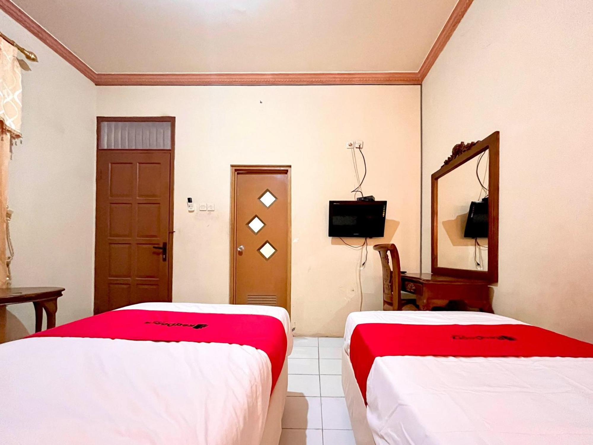 Reddoorz At Hotel Madani Syariah Lempuyangan Yogyakarta Luaran gambar