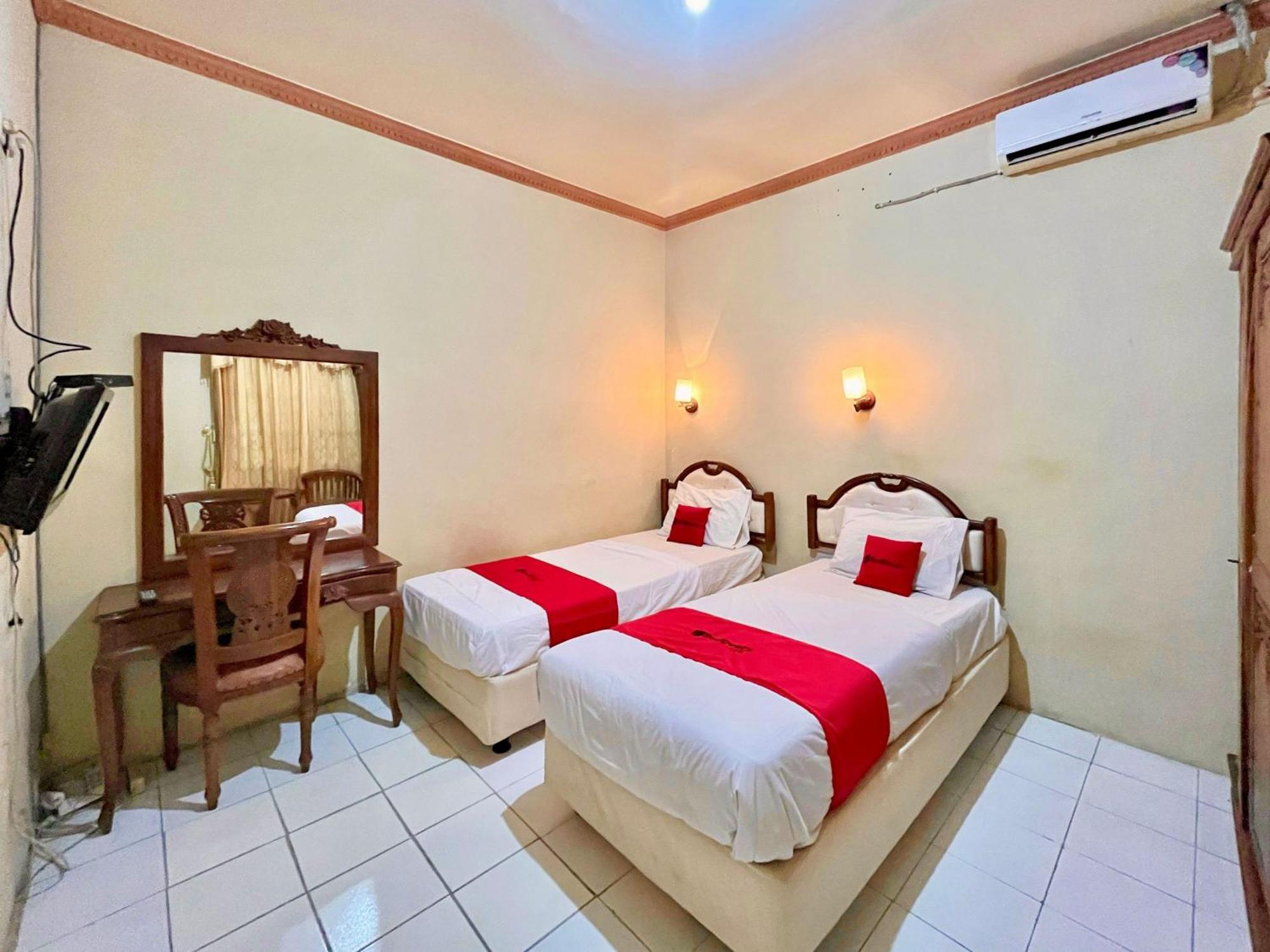 Reddoorz At Hotel Madani Syariah Lempuyangan Yogyakarta Luaran gambar