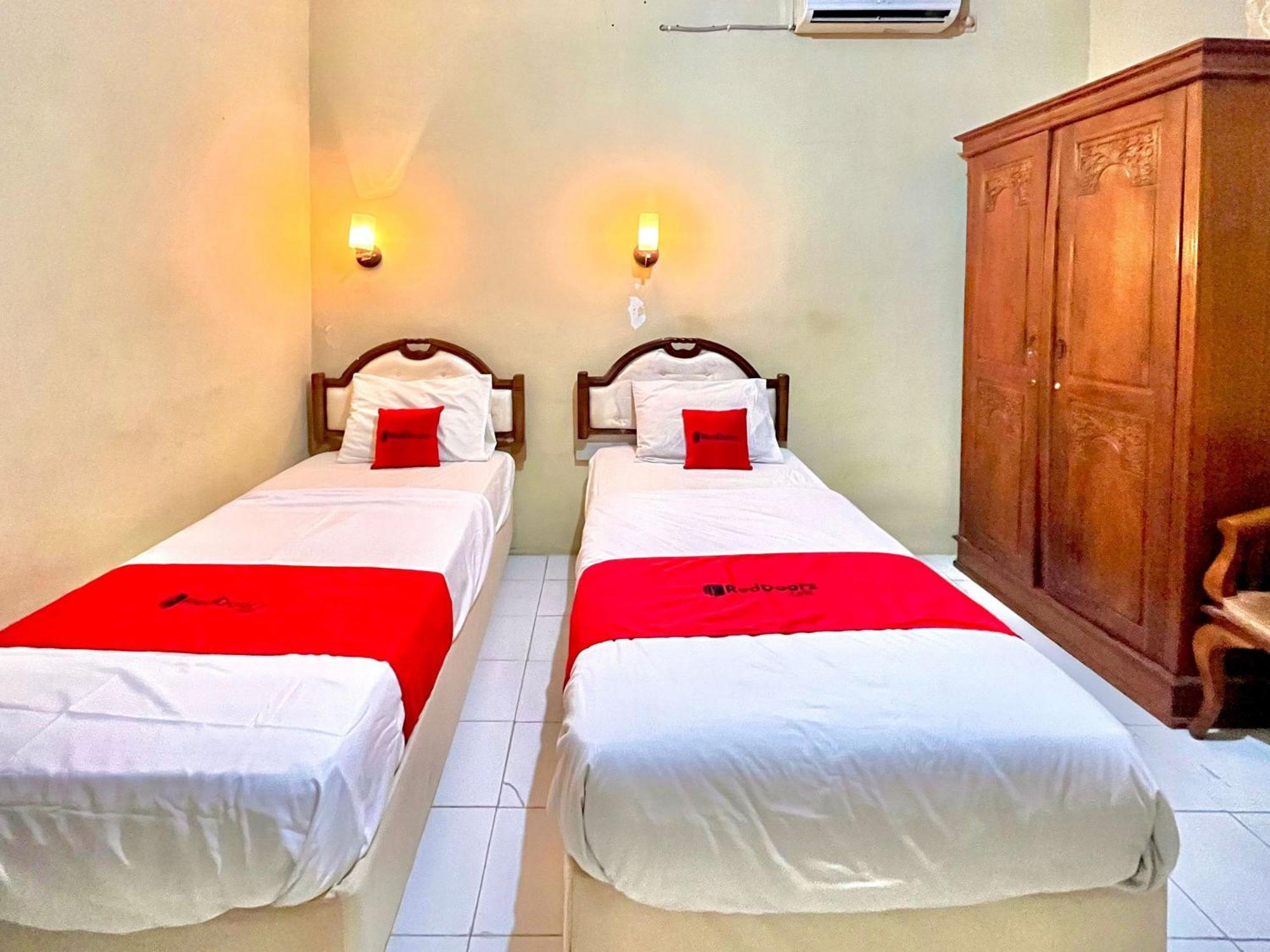Reddoorz At Hotel Madani Syariah Lempuyangan Yogyakarta Luaran gambar